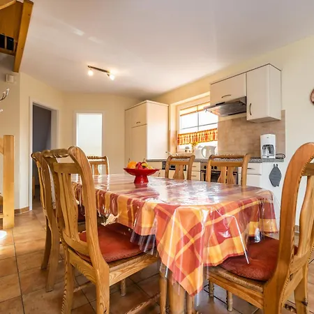 Neue Reihe 17 Leuchtturm Apartman